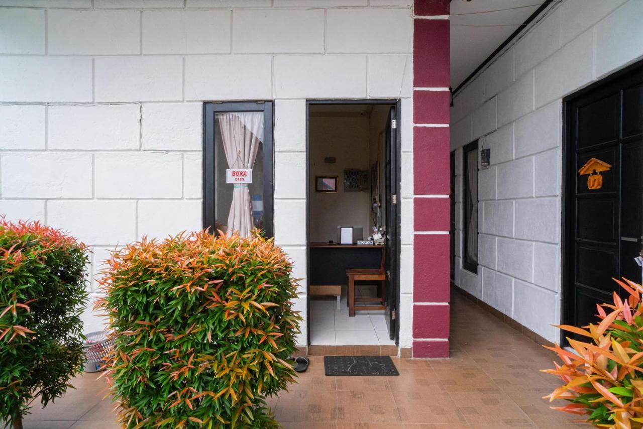 Reddoorz @ Wisma Pangrango Palangkaraya Bagian luar foto