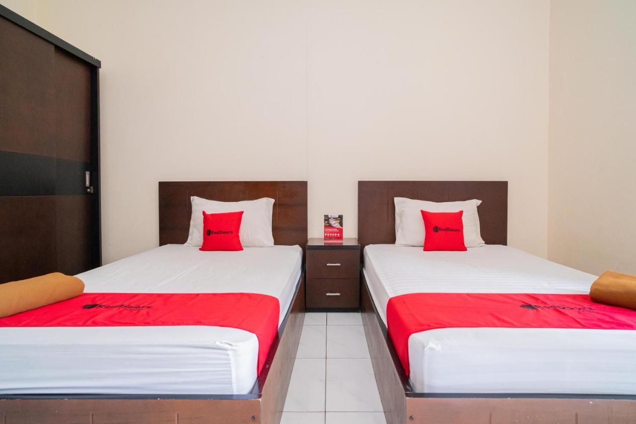 Reddoorz @ Wisma Pangrango Palangkaraya Bagian luar foto
